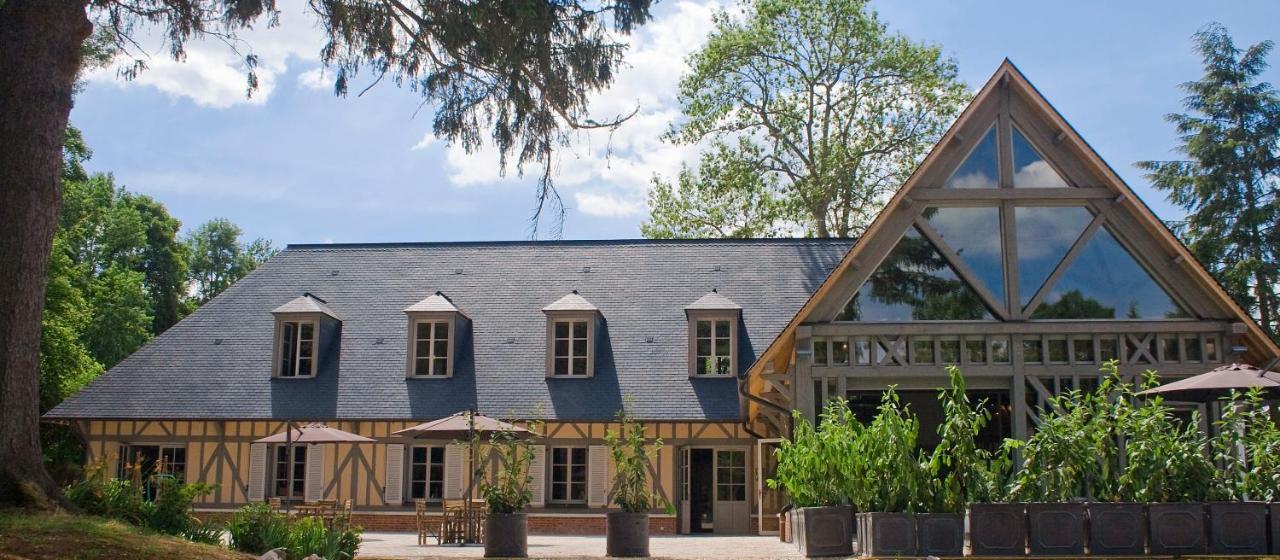 Hotel La Licorne & Spa Lyons-la-Foret Bagian luar foto